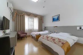Four Seasons Flower Inn - Image 2