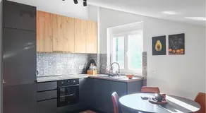 2 Bedroom Nice Apartment In Rab - Image 3