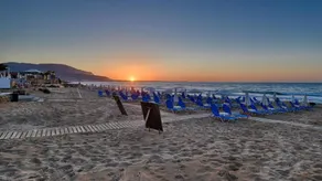 Windmill Apartments 2 - Image 4