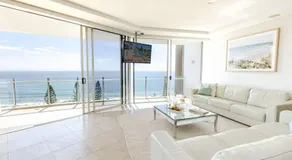 5-Star Beachfront Retreat with Theatre & Pool - Image 2