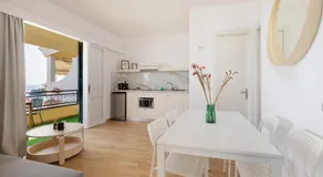 Coastal Bliss Apartments - Image 4