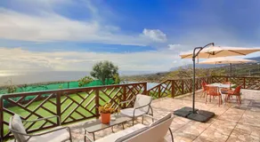 Villa mit Pool, Garten und Terrasse | Bergblick - Image 5