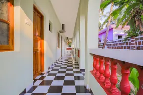 OYO White Negro Guest House Near Anjuna Beach - Image 3