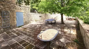Luxurious Home In Goult - Image 4