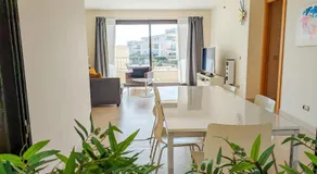 Spacious apartment with 3 pools & gym - Image 3