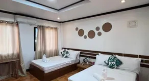 ISLANDERS INN - CORON - Image 2