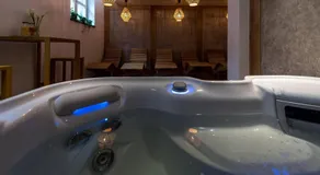 Fidelitas Hotel - Image 2