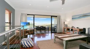 Magnificent Views - Mariners Mark - Image 2