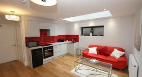 Lovely One Bed Apartment-Near All Transport-Village-FreeParking - Image 3
