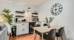 Adorable 2 Bedroom Modern Basement - Image 4
