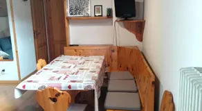VAL DI FASSA CENTRAL HOUSE - Rooms with free parking - Image 4