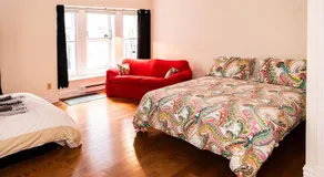 Prime spot condo 1100 sq2 private elevator! - Image 2