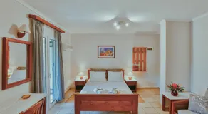 Sunny Garden Aparthotel - Image 2