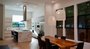 The Hollywood House - Image 4