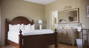 Old School Lodge - Image 2