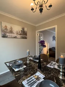 Charming 3 BR - NEC HS2- Long Stays Wifi Parking Airport - Image 4