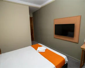 Hotel Golden Flora - Image 2