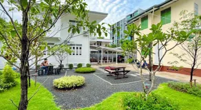 White & Green Guesthouse - Image 5