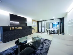 Luxurious home in the heart. - Image 4