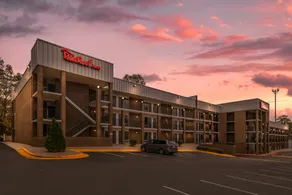 Red Roof Inn Raleigh Northeast - Downtown - Image 2