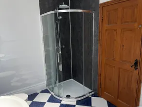 Luxury Stay In Rural, But Convenient Location. - Image 2