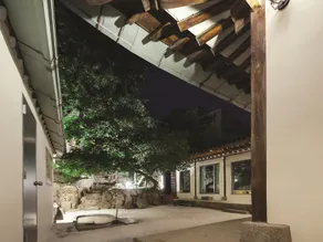 Side Hanok Residence - Image 3