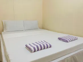 MegaComfort Room - Image 2