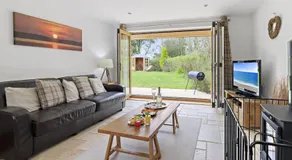 Stunning cottage with hot tub - Image 2