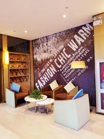 IU Hotel Tianjin Keji Plaza Central Hospital - Image 2