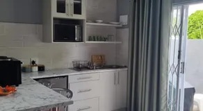 Northern Vine Guesthouse B&B Self-catering - Image 5