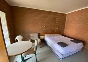 Railway Hotel Motel Peterborough - Image 3