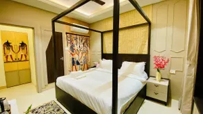 Staymoodyy- Egypt Suite Room (with shared kitchen) - Image 2