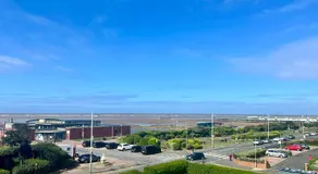 Great Modern Sea View Apartment on the Promenade - Image 5