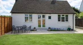 Oxford Cottage in Wheatley - Parking & Garden - Image 2