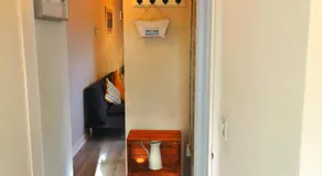 Sunflower Apartment, Family accommodation Near Tenby in Pembrokeshire - Image 4
