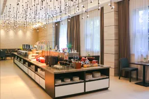 Home Inn Plus Suzhou Wujiang Fenhu Luxin Avenue - Image 4