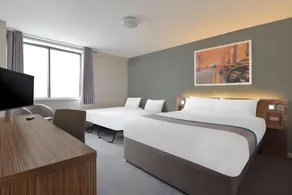 Travelodge Edinburgh Central - Image 2