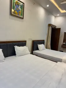 Kalash Guest House - Image 4