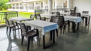 Coco's Inn Resort - Image 2
