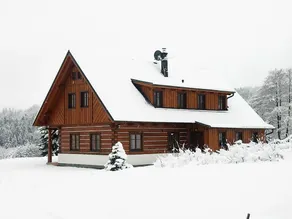 Spacious Group Retreat - Image 4