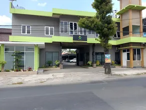 Bromo Family Guest House - Image 2