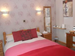 Rob Roy - Self Check-In Boutique Accommodation - Image 5