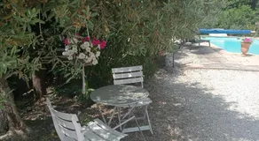 Chambre Indépendante sur terrain avec piscine - Image 5