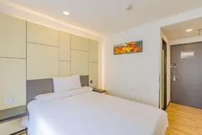 Hi Inn Beijing New International Exhibition Hotel - Image 2
