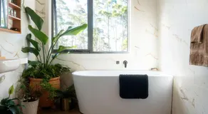 Studio 216 - Oceanview Studio with Bath, Romantic Bruny Escape - Image 3