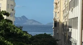 Espaçoso e iluminado, 1 quadra da praia, ar condicionado - Image 4