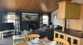 Lake View Lodge - Image 4
