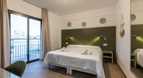 Hostal Alicante - Image 2