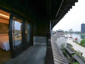 Changsha Tongguanyao Ancient Town Themed Homestay - Image 2