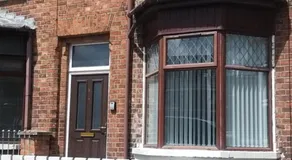 St. James Street Townhouse Belfast - Image 4